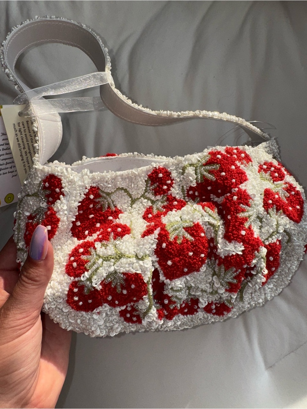 Strawberry Beaded Shoulder Bag Handmade in India New With Tags - Picture 10 of 16
